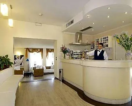 Europa Hotell 3*